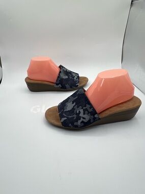 A2 by Aerosoles “Sunflower” Camo Slide Sandals | Size 9.5 | Comfort Wedge